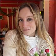 Studentessa laureanda in diritto, offre lezioni per scuola primaria e secondaria in materie umanistiche, diritto ed inglese. Sono in possesso di certificazione Cambridge, livello avanzato